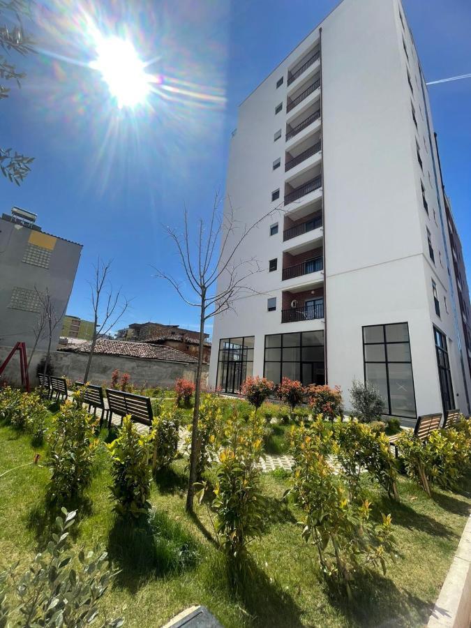 Center Tirana Goldi Apartment Luaran gambar