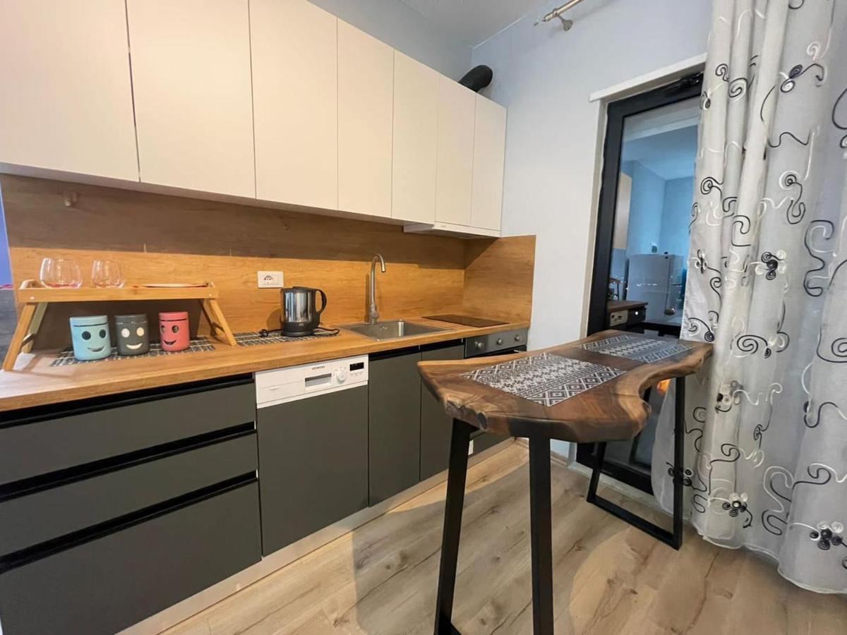Center Tirana Goldi Apartment Luaran gambar